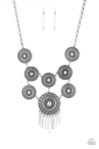 Paparazzi Modern Medalist Silver Necklace - New - $4.50