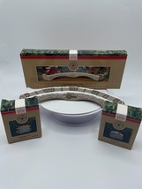 Hallmark Train Trestle Display &amp; 2 Train Car Lot Keepsake Ornaments 1991 - £7.52 GBP