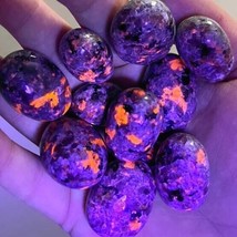 Natural Yooperlite UV Fluorescent Glowing Fire Rocks Flame Stone Tumbled... - £11.79 GBP