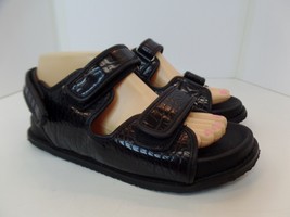 Boohoo Open Toed Flat Sandals Adjustable Closures Crock Print Pattern Sz... - £27.10 GBP