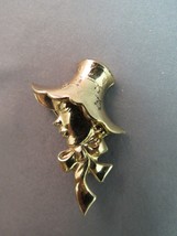 Vintage Woman&#39;s Face Brooch Pin Gold Filled 3D Scalloped Hat Bow Cameo Unique - £7.96 GBP