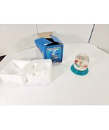 Enesco Clean Sweep Snowdome By John Jonik Santa Claus Christmas Decorati... - $19.05 CAD