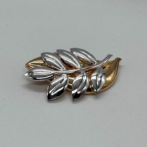 Liz Claiborne Brooch Leaves Silver Gold Two Tone Double Leaf Pin Signed - $12.86