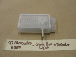 OEM 97 Mercedes E320 W210 DASH GLOVE BOX LIGHT LENS ASSEMBLY - $21.77