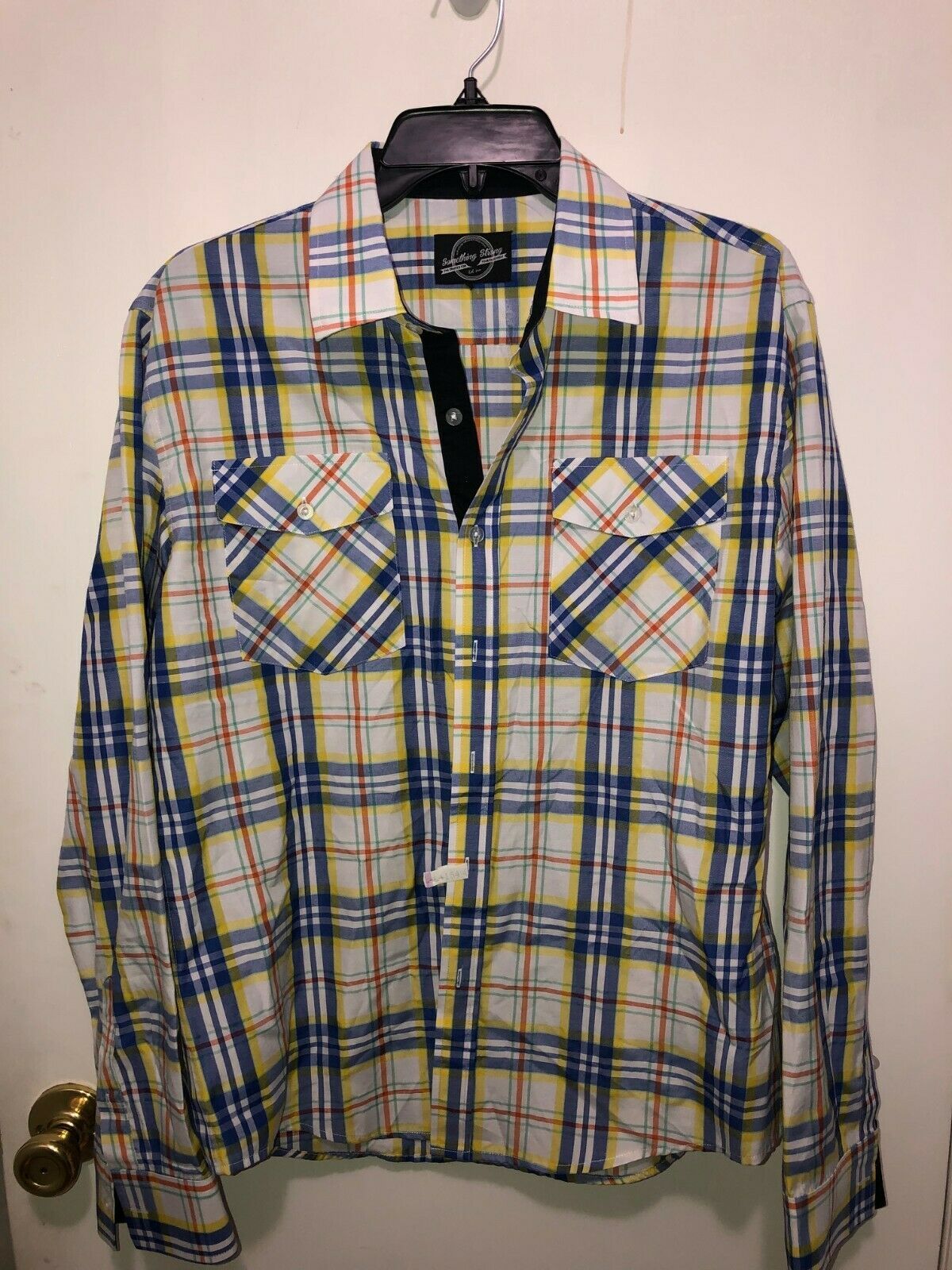 Something Strong Plaid Button Front Long Sleeve Shirt Men&#39;s Medium - $5.93