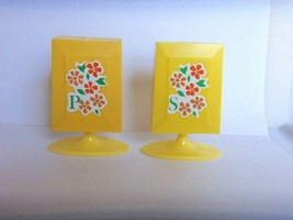 1960&#39;s - 70&#39;s Style Yellow Plastic Salt &amp; Pepper Shakers With Flowers Vintage - $19.75