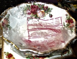 Royal Albert - Old Country Roses - Oval Sweet - Bowl (Sealed in Factoty) - £19.98 GBP