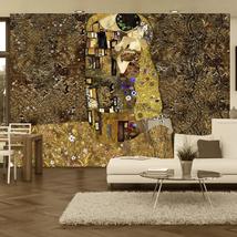 Tiptophomedecor Abstract Wallpaper Wall Mural - Klimt Inspiration: Golden Kiss - £47.44 GBP+