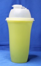 Vintage 3 pc Tupperware Yellow Quick Shake  Mixer Cup with Pour lid  #844-12 - £6.26 GBP