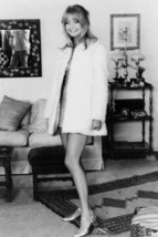 Goldie Hawn smiling pose in mini dress 1975 Shampoo 8x12 inch real photo - £10.41 GBP