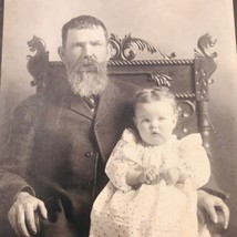 VTG B&amp;W Cabinet Photo Man w/Beard and Daughter on Mahogany Chair 5&quot; x 7&quot; - £14.77 GBP