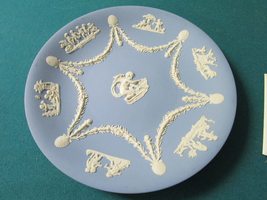 Compatible with Wedgwood Cupid Plate, Cupids and Garlands, Nib 9&quot; diam O... - $100.93