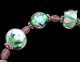 Green ART GLASS BEADS Bracelet Vintage Pink Tears White Flowers Elastic Stretchy - £11.87 GBP