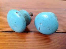 Pair Set Lot Vtg Duck Egg Blue Painted Turquoise Antique Wood Knobs Drawer Pulls - £55.94 GBP