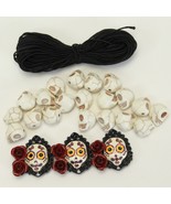 Day of the Dead Pendant Necklace Kit 20 Skulls 3 Pendants &amp; String 2014 ... - $27.48 CAD