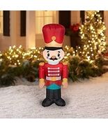 Holiday Time Toy Soldier Christmas Inflatable Lights Up Yard Decor 4 Feet - $540.49 MXN