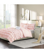 Comforter Set  Ruffle Comforter Set - $2,134.68 MXN