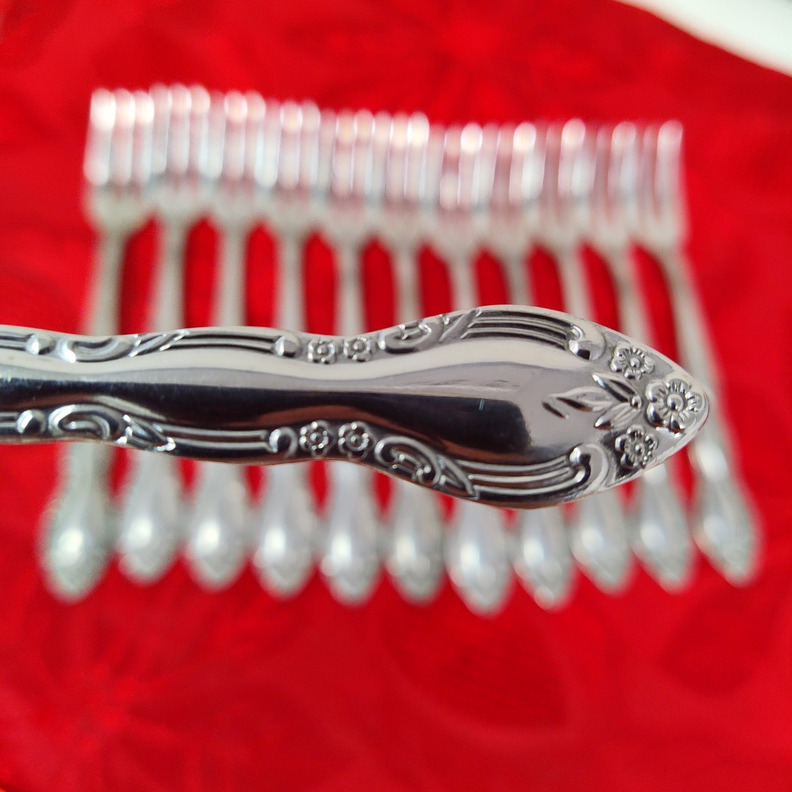 12X Imperial FLEURETTE Cocktail Forks Stainless Flatware Floral Scroll - $16.98