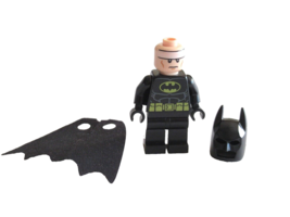 READ*  Lego Batman 76138 76137 10753 Juniors WRONG Cape Super Heroes Min... - $9.49