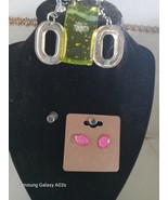 3 Piece Resin and Bead Set, 2 x pairs Earrings , 1 x  Key Chain (78) - $17.82 CAD
