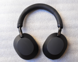 SONY WH-1000XM5 Wireless Noise Canceling Bluetooth Headphones - Black READ - $159.99