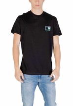Tommy Hilfiger Jeans Men T-Shirt Black Designer Logo Tee 2025 Collection - $52.04 CAD