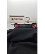 1931 Hawkeye Die-Cast Truck by Ertl Collectibles Scale 1/34 (FARM STORES)  - €14,94 EUR
