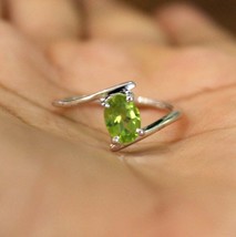 925 Sterling Silver Peridot 5x7 mm Oval peridot Dainty Ring peridot StackingRing - £27.25 GBP