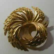 Vintage Crown Trifari Gold-tone Swirl Textured Brooch/Pin - £34.99 GBP