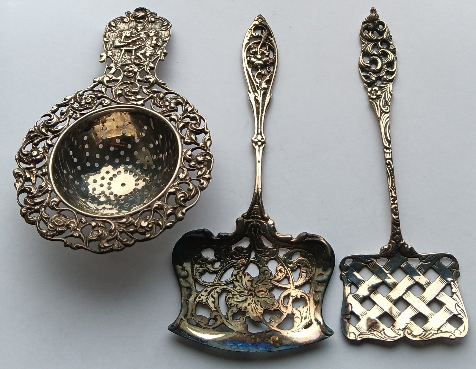 Antique. Tesil + 2 Spades in Silver. Holland - $170.00