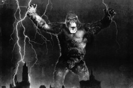 King Kong Menacing Over City With Lightening Strikes 18x24 Poster - £19.15 GBP