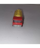Yatming Shell Oil Gasoline Delivery Tanker Truck Die Cast Plastic 1:64  - $8.86