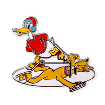 Pluto Disney Pin: 90 Magical Year Ice Skating with Donald Duck - $735.98 MXN Pluto Disney Pin: 90 Magical Year Ice Skating with Donald Duck - $735.98 MXN