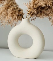 White Ceramic Vase For Pampas Grass Flowers, Vase Decor, White Vases, 7.5&quot; Tall - £30.32 GBP