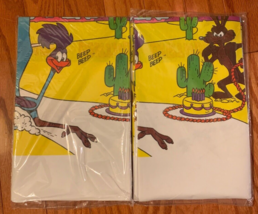 Vtg Road Runner Wile E. Coyote Table Cover Paper Nip Party Wiley Looney Tunes - $18.49