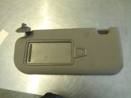 Driver Left Sun Visor For 10-15 Hyundai Tucson GLS 2.4 - $53.91 CAD