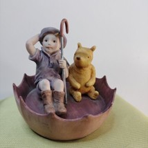 Disney Classics Pooh &amp; Christopher Floating In An Umbrella Designed By Charpente - £23.72 GBP