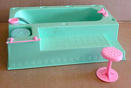 Vintage 1975 Mod Mattel Barbie Beauty Bubble Bath Tub &amp; Stool Only! Pre-owned - £4.65 GBP