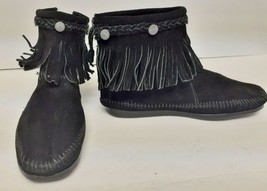 MINNETONKA MOCCASIN BOOTS Ankle Bootie Suede Fringe Zipper CONCHOS BLACK... - £34.51 GBP