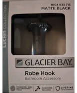 Glacier Bay Robe Hook Zinc Matte Black 1004833713 - $467.86 MXN