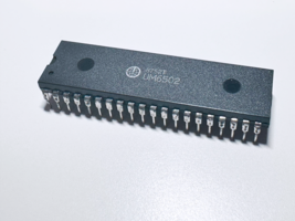 1X UM6502 UMC 8-Bit Microprocessor CPU NMOS 5V DIP-40 - $266.22 MXN