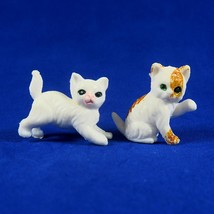Hard Plastic Cat Figure Lot of 2 Vintage Japan 1.25&quot; Hand Painted Miniature Toys - £7.59 GBP