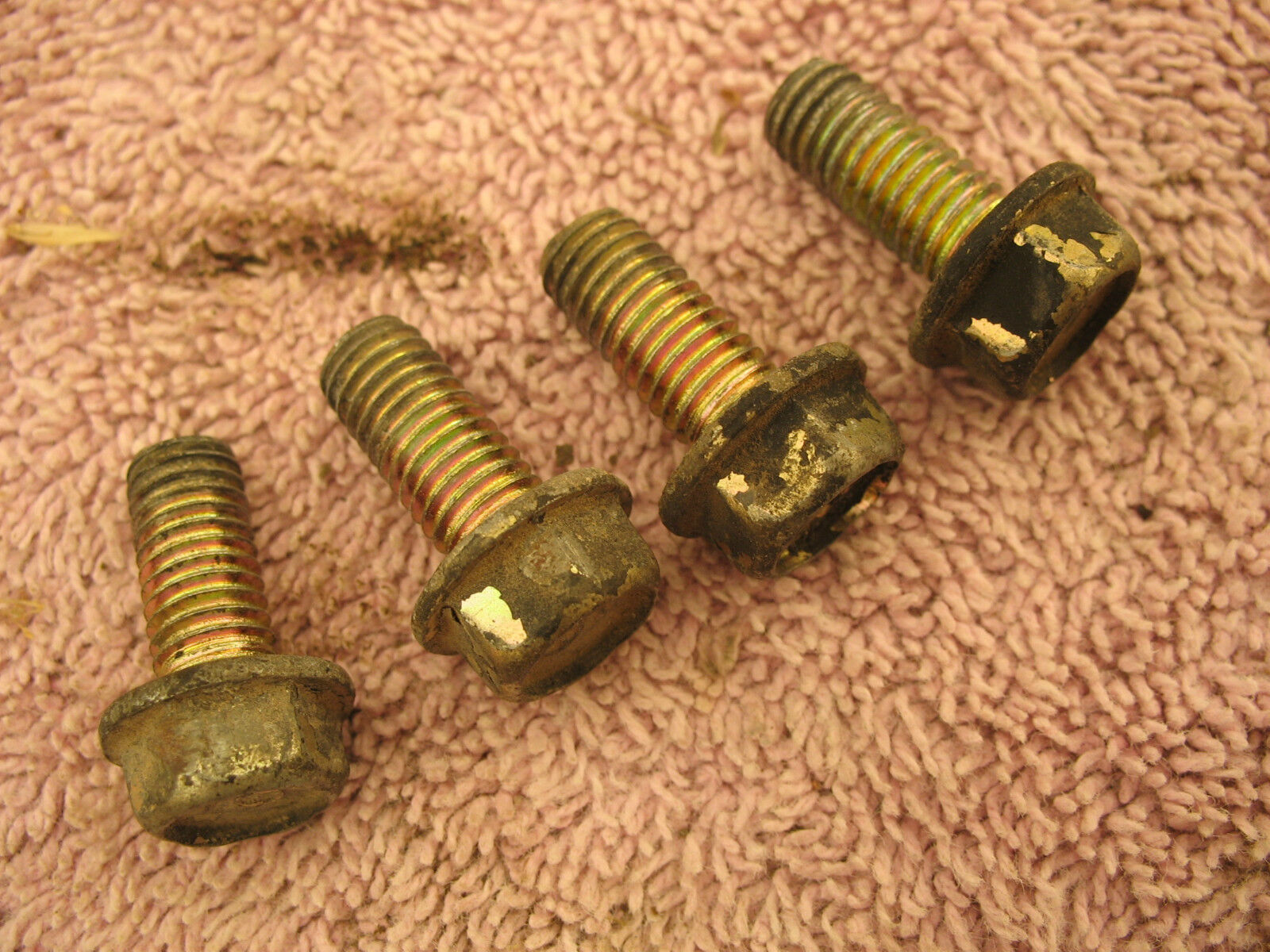 SEAT CUSHION BRACKET BOLTS 1985 85 HONDA TRX250 TRX 250  - $7.92