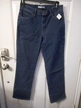 Women&#39;s Lee Classic Denim Jeans Blue Color Size 10 M Relaxed Fit NEW - £26.25 GBP
