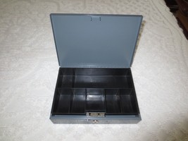 Vtg. Hunt Lit-Ning METAL CASH BOX w/Removable Tray &amp; Latch Opening--10&quot; ... - £15.73 GBP