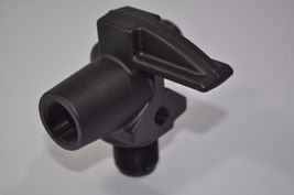 MSA SCBA Cylinder Low Pressure Valve Body 2216 psi Part# 488772 - €36,04 EUR