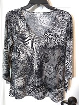 Women’s Striking Black and White Sequined Geometric Size Large Top - $17.00