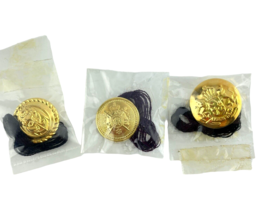 Vintage Button Lot of 3 Gold Colored Family Crest Swords Lions Anchor - $231.98 MXN