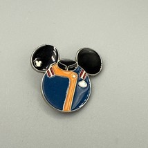 Disney Pin Star Tours Cast Member Costume Mickey Mouse Icon Hidden Mickey - $101.37 MXN