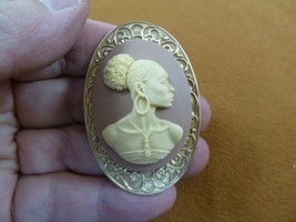 (CA20-89) RARE African American LADY mauve + ivory CAMEO oval brass Pin Pendant - £26.35 GBP
